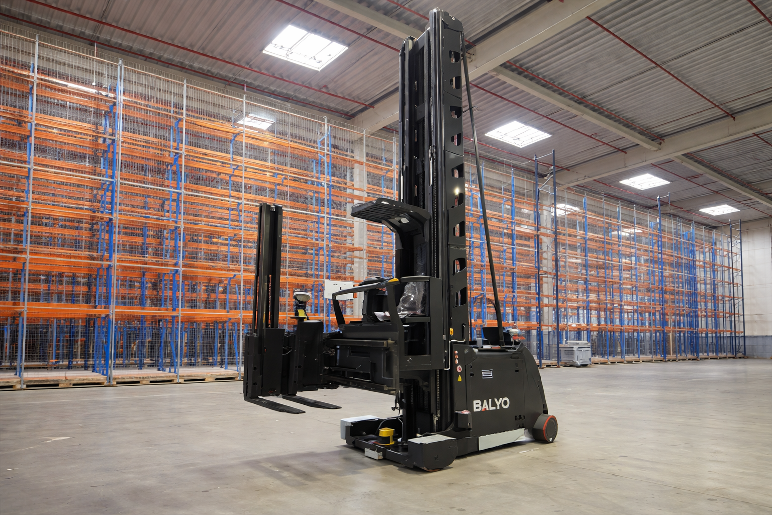 Record Breaking 17m VNA Storage